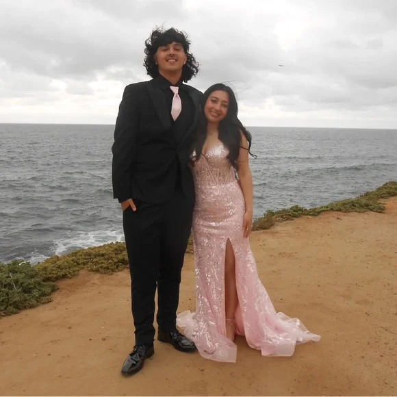 Sherri Hill Pink Sequin Prom Dress! For Sale - Picture 2 of 13